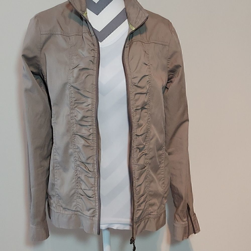 Sahalie ruffle jacket - Picture 8 of 8